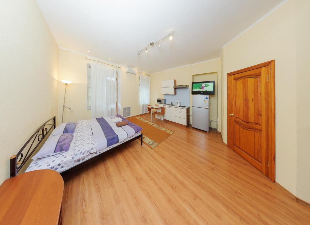 Apartments In Center Metro Olimpiyskay Velyka Vaselkivska Street Kiev Ngoại thất bức ảnh